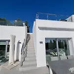 Tipuana 7 * Oriola (Orihuela)