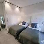 Tipuana 7 Villa *