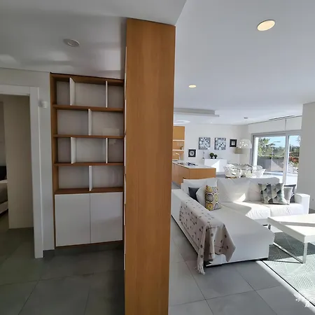 Tipuana 7 ヴィラ オリウエラ